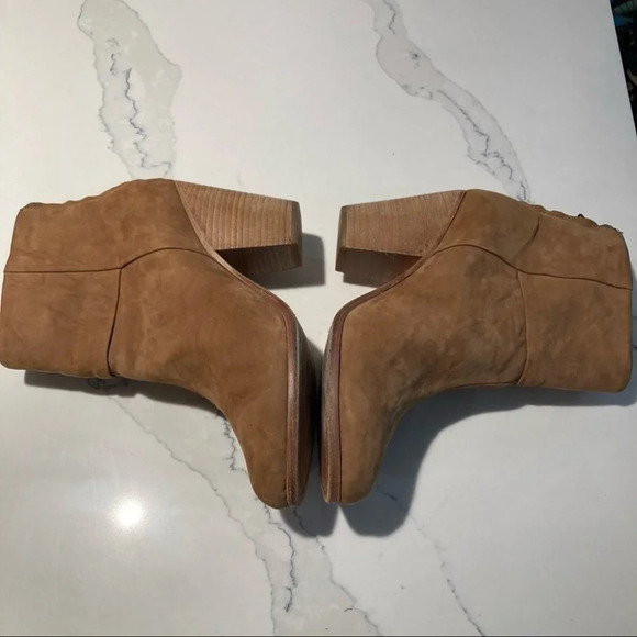 RAG & BONE Tan Suede Sz 9.5 Stacked 3” Heel Booties - Picture 3 of 11